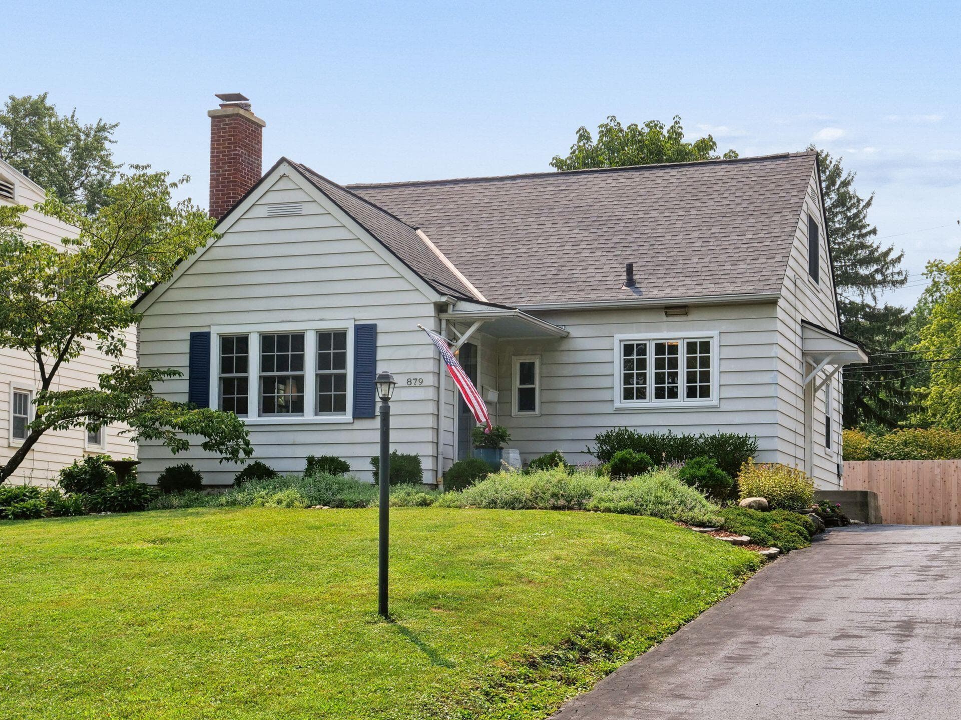 879 Francis Avenue, Bexley, OH 43209