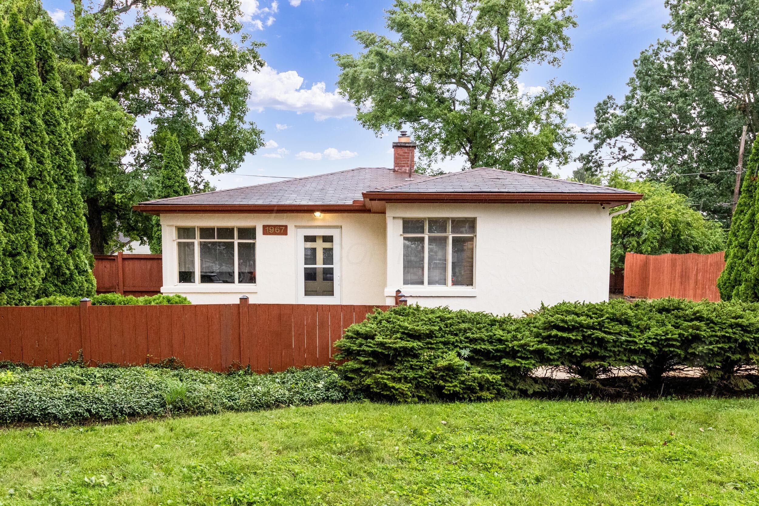 1967 Zollinger Road, Columbus, OH 43221