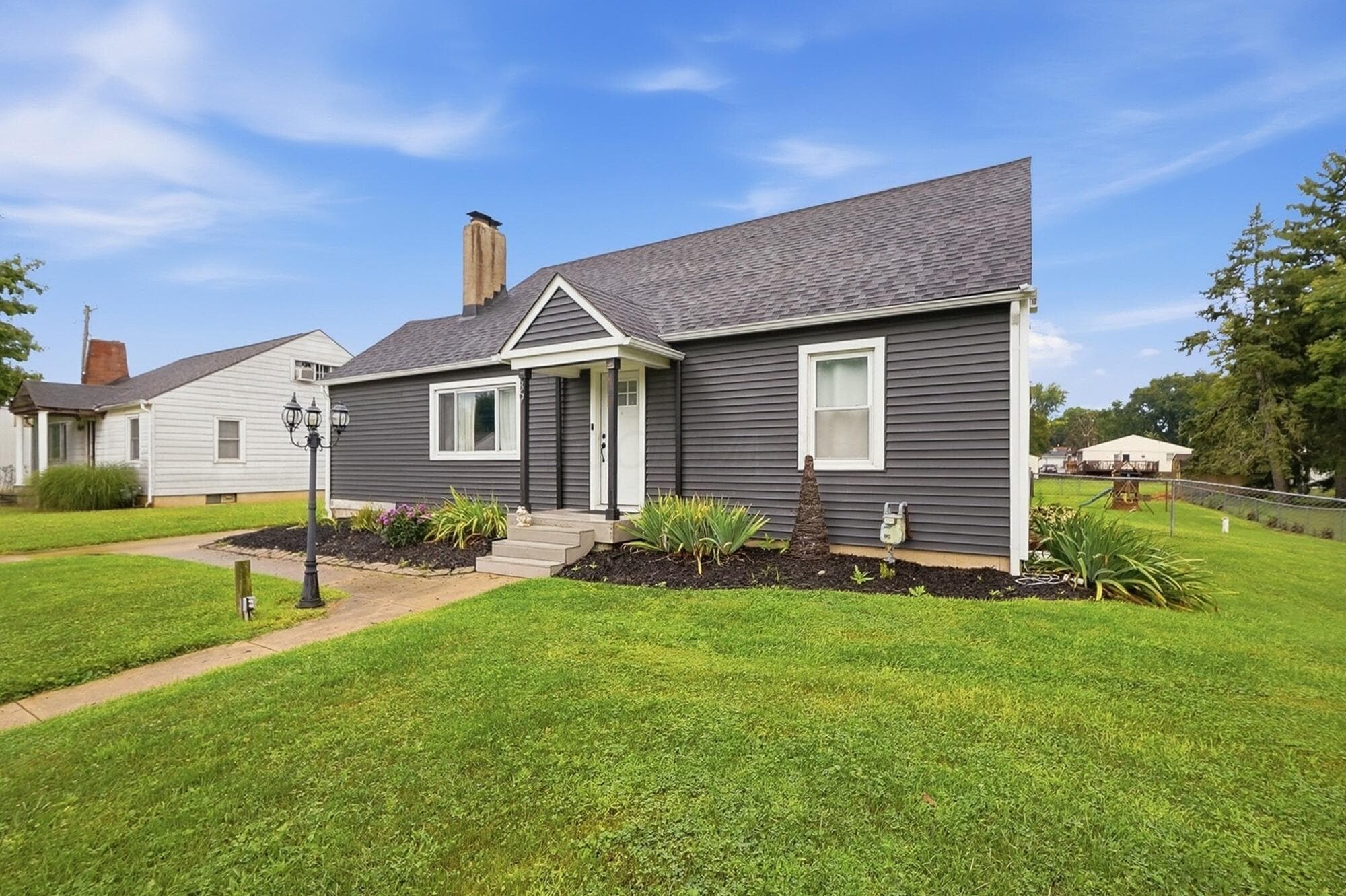 39 Oaksmere Road, Springfield, OH 45503