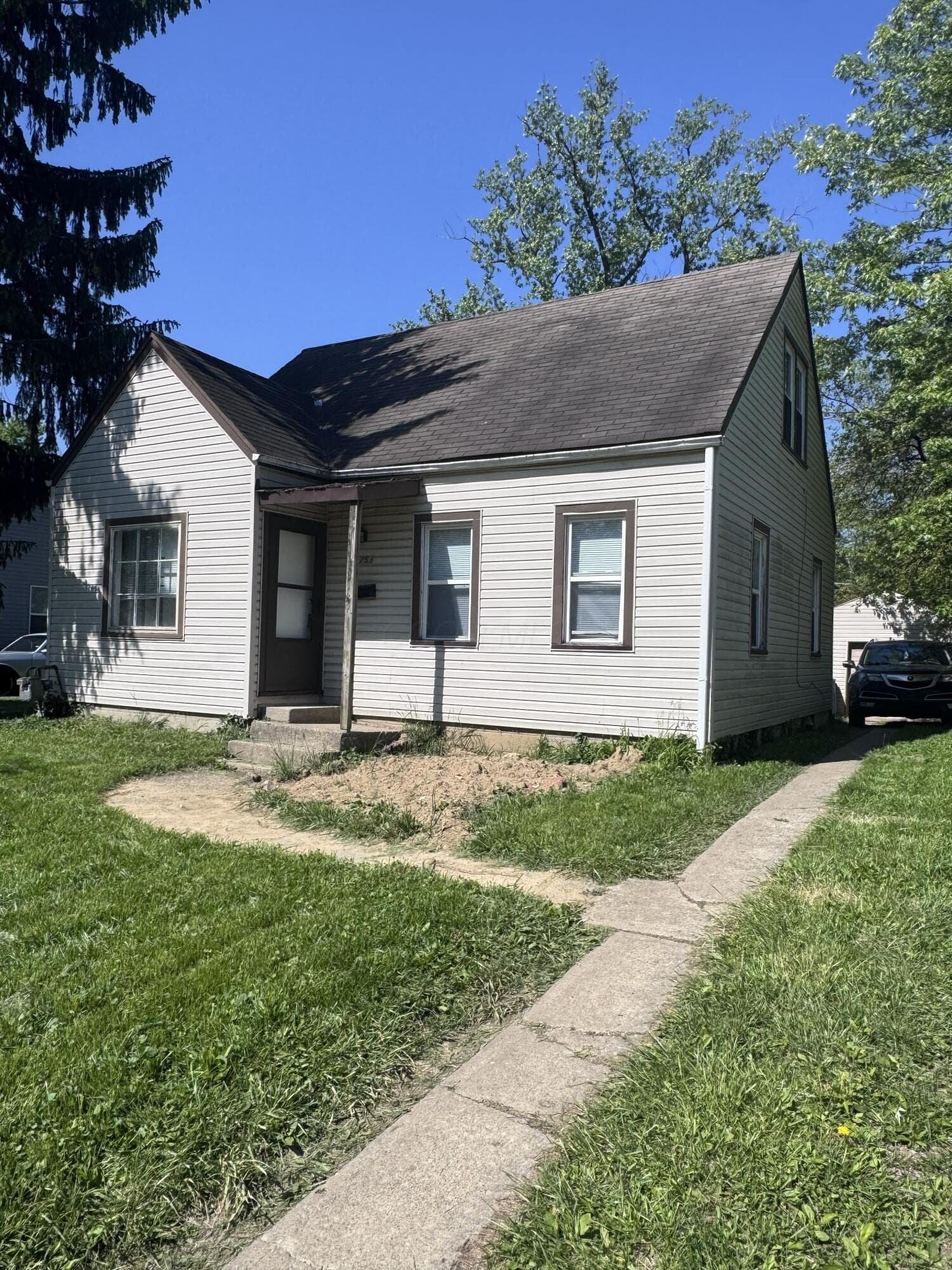 1753 Devonshire Road, Columbus, OH 43219