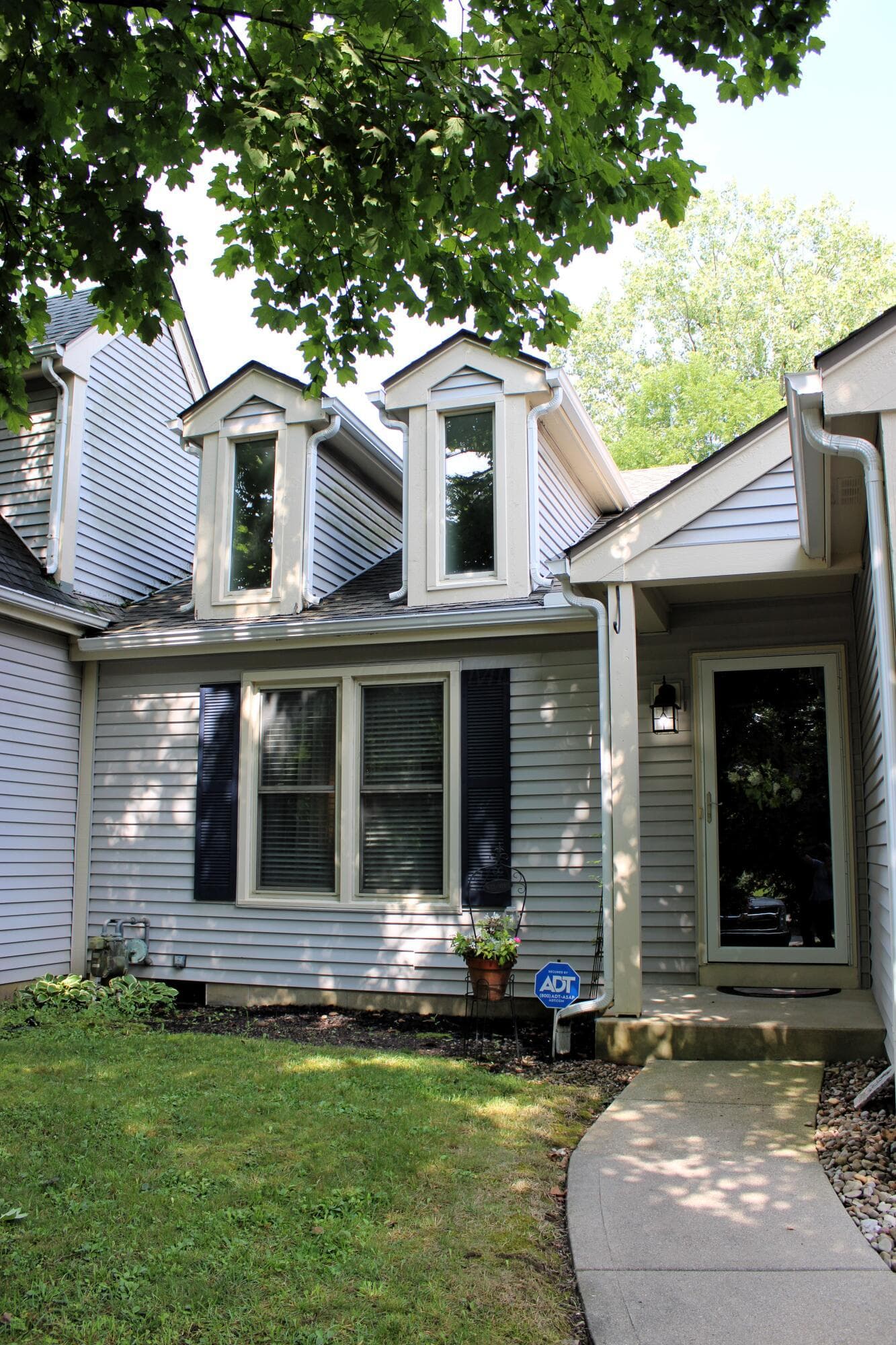 1058 Chatham Lane W, Delaware, OH 43015