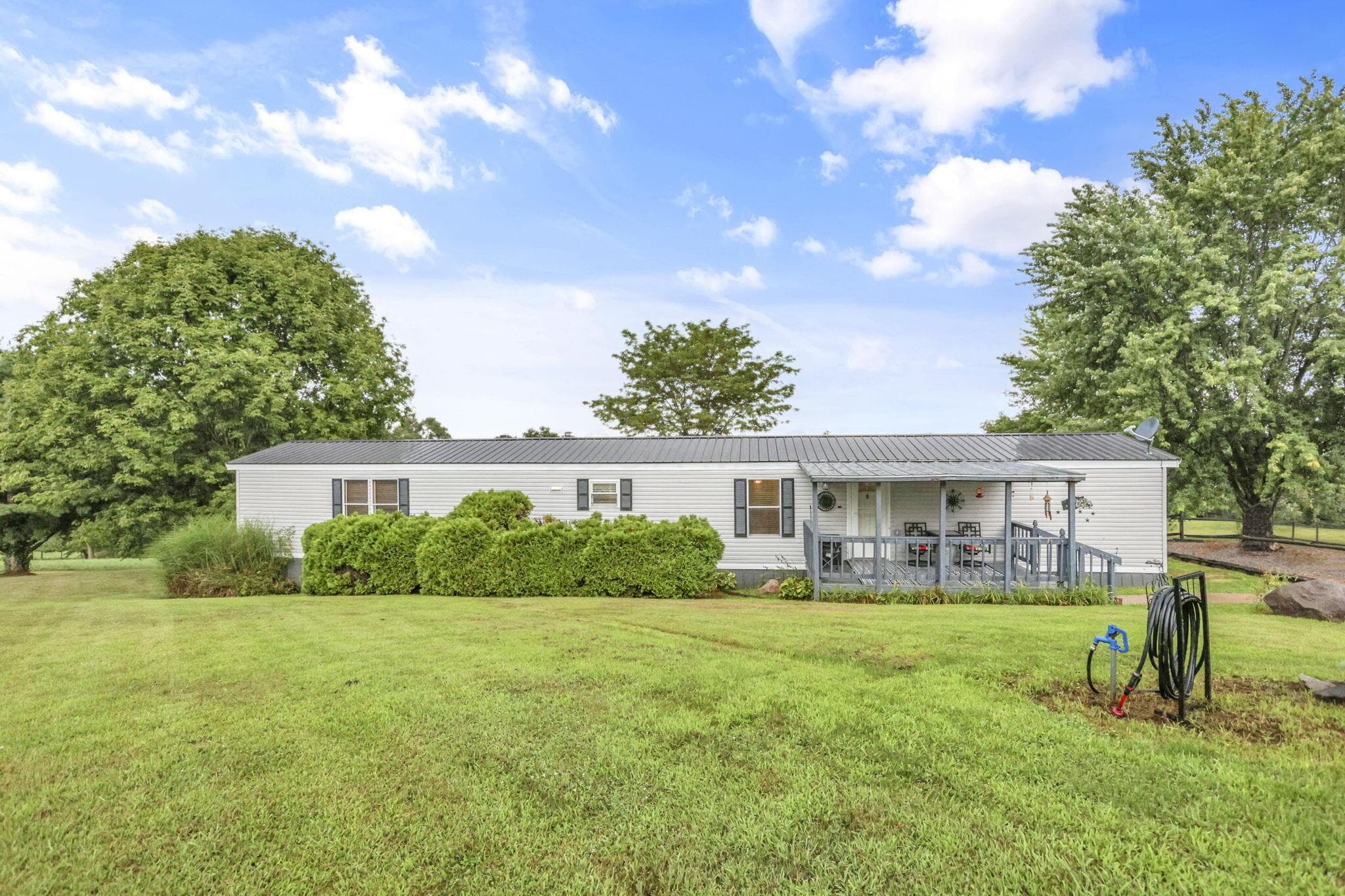 4570 Mainesville Road W, Junction City, OH 43748