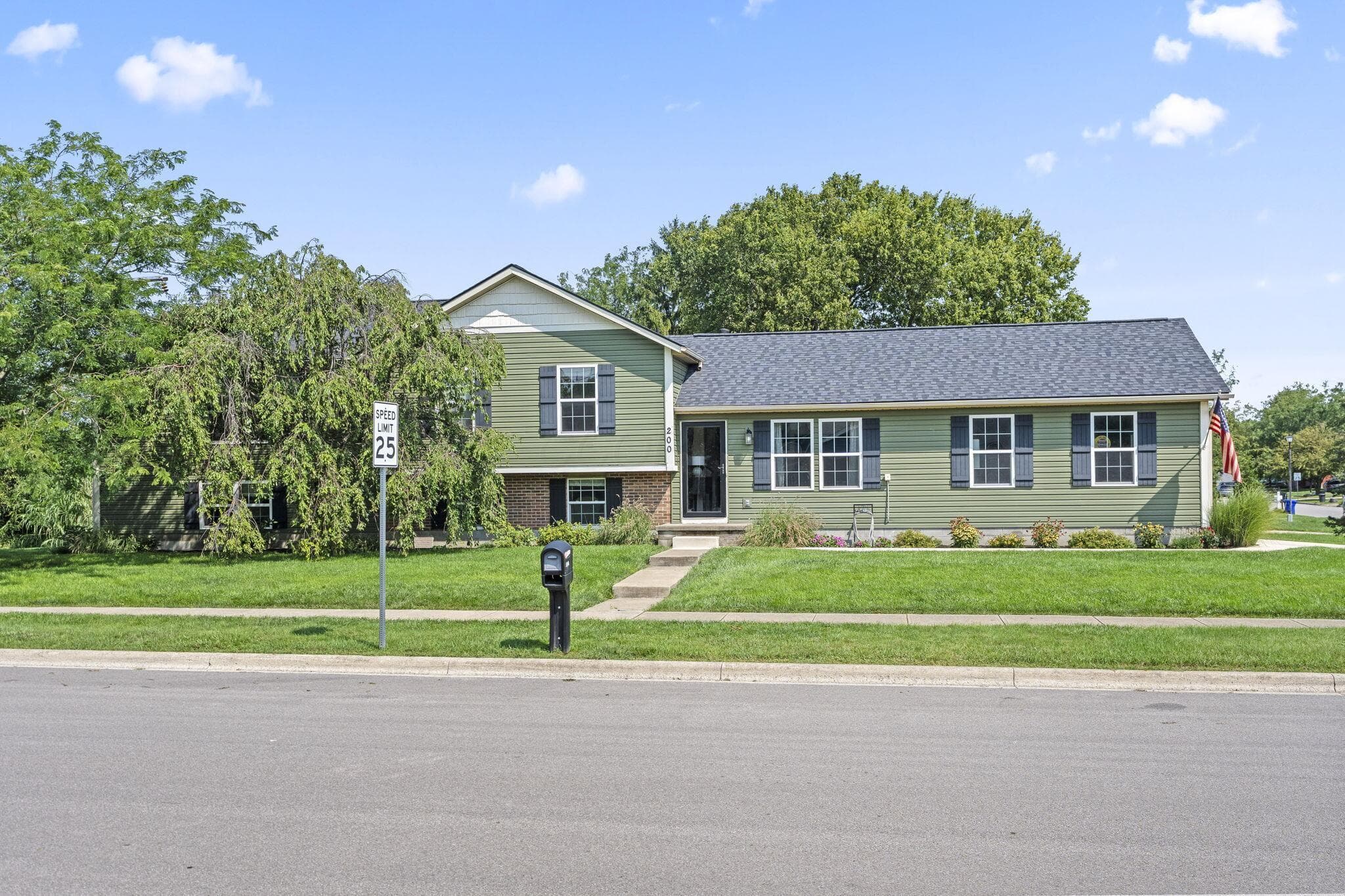 200 Buckboard Lane, Plain City, OH 43064