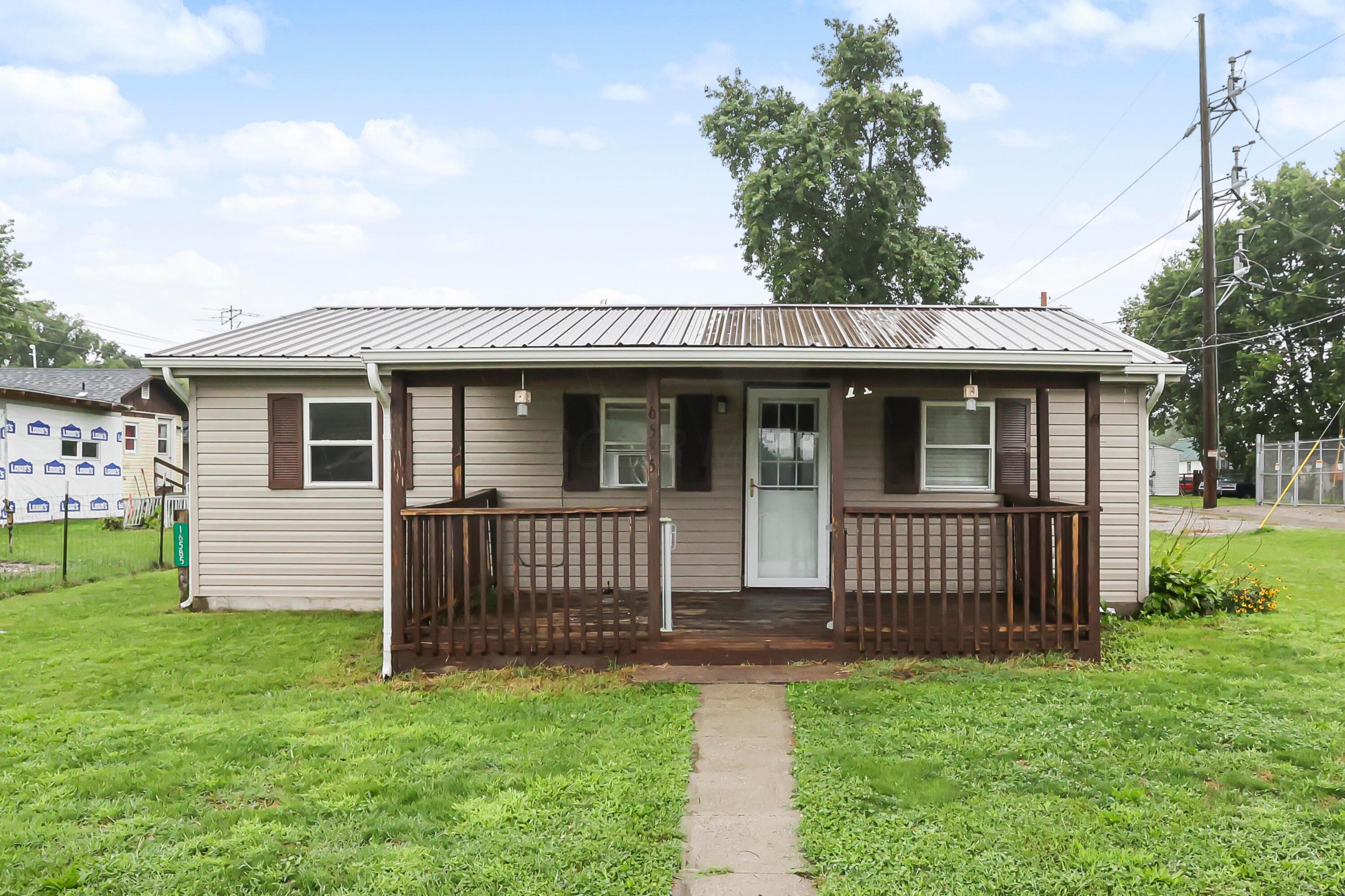 16585 East Street, Williamsport, OH 43164