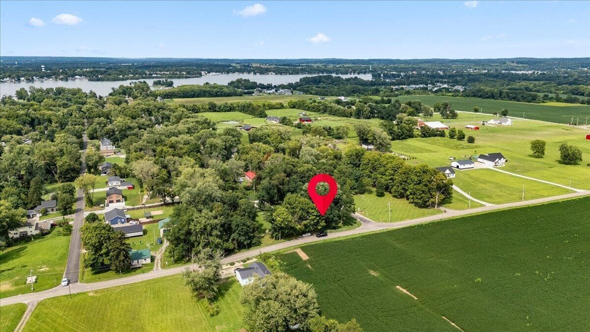 5738 Fairfield Beach Road NE, Thornville, OH 43076