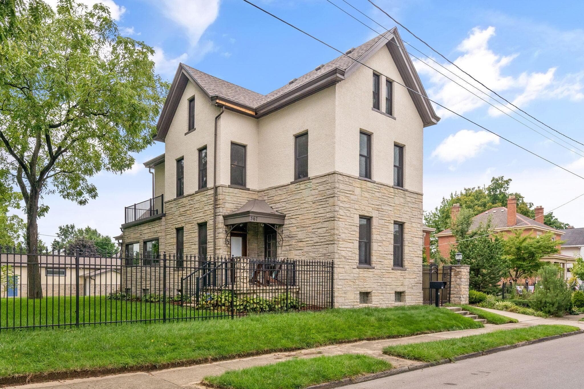 367 E Jenkins Avenue, Columbus, OH 43207