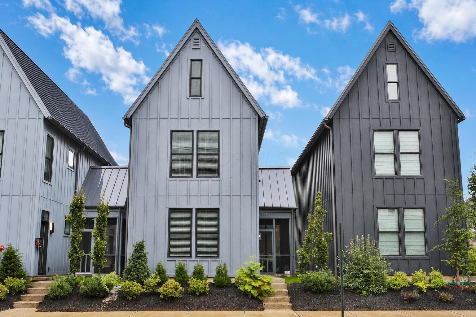 978 Summit Street, Columbus, OH 43201