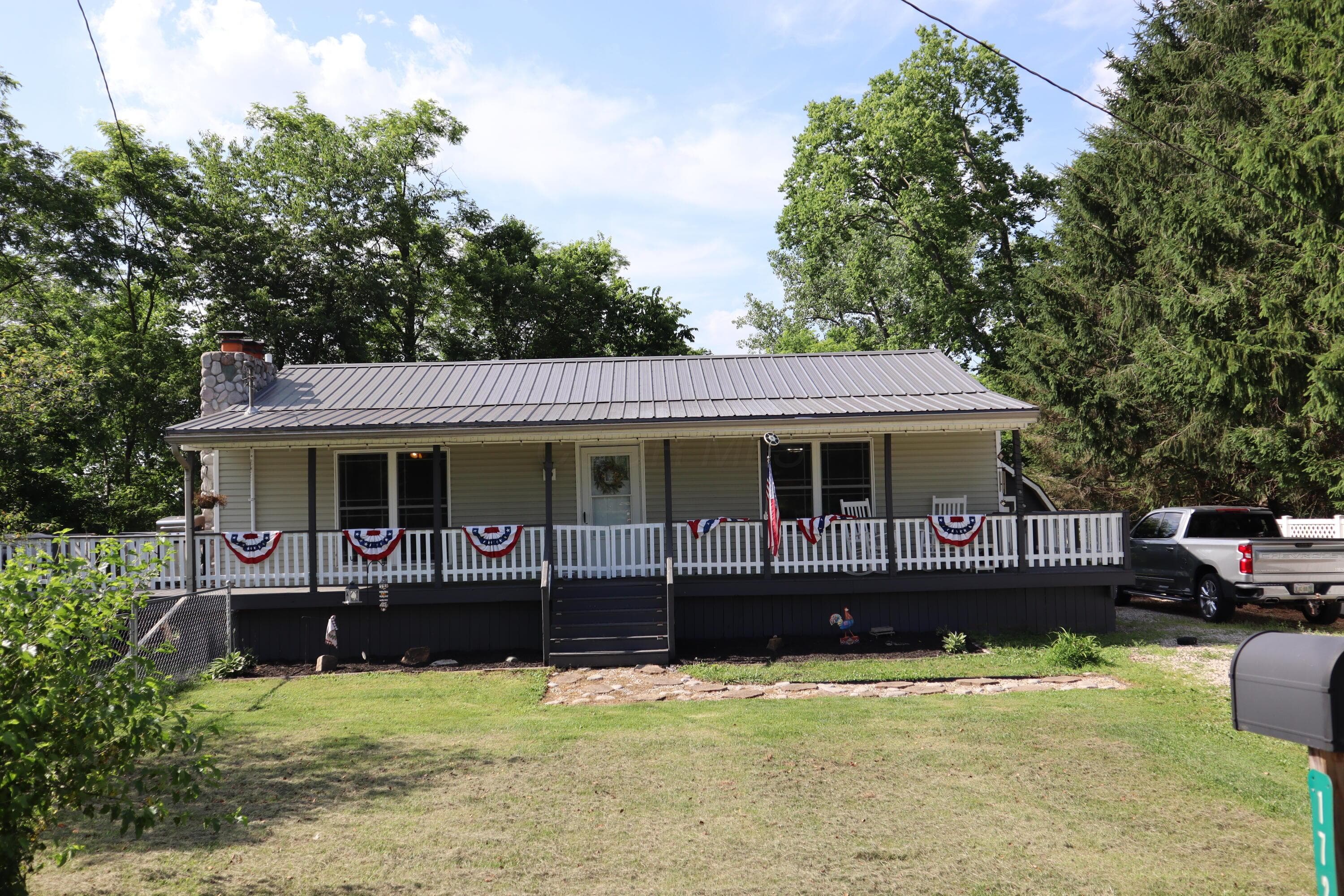 1720 Homer Road NW, Utica, OH 43080