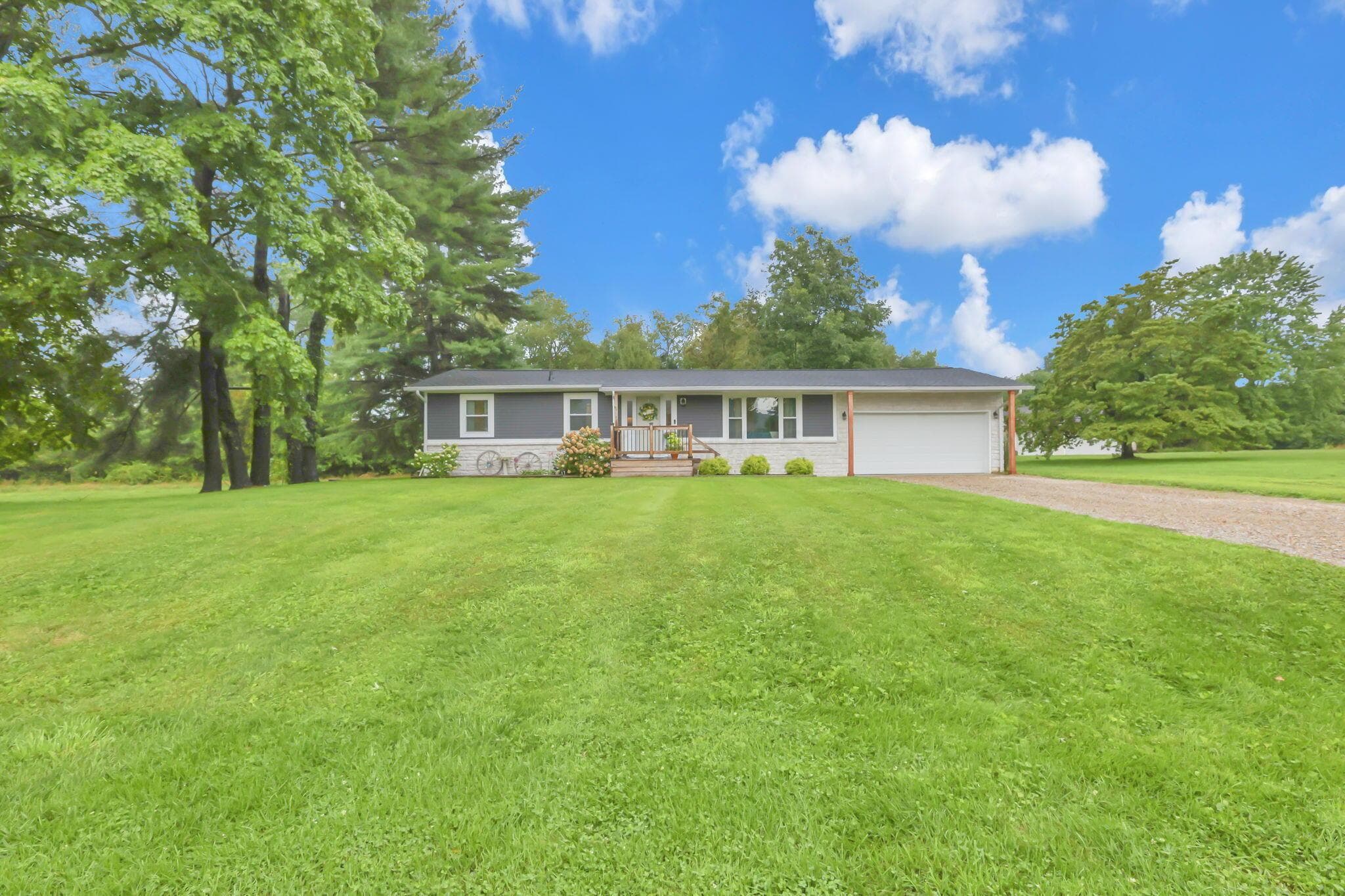 280 Rocky Fork Drive NE, Newark, OH 43055