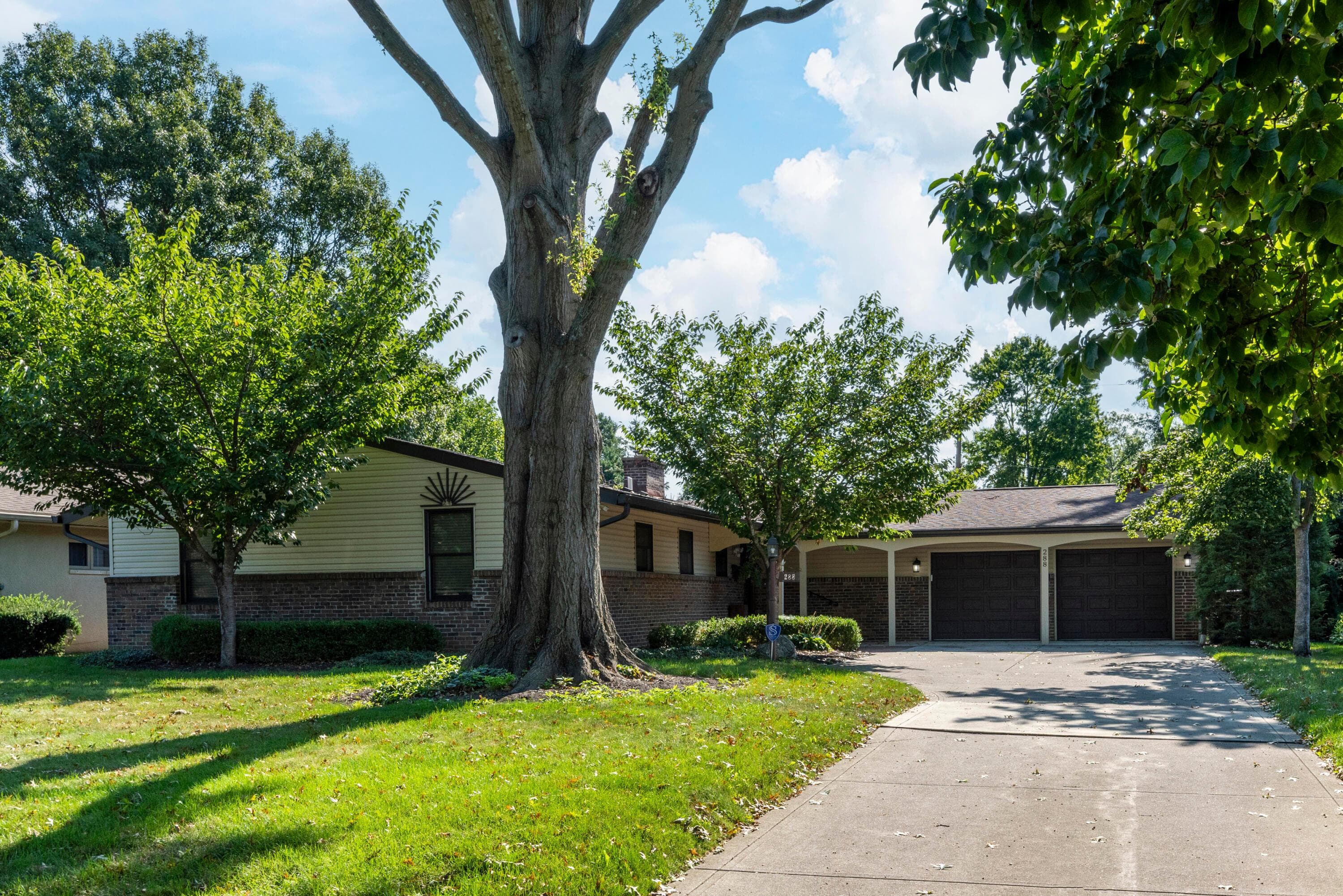 288 S Virginia Lee Road, Columbus, OH 43209