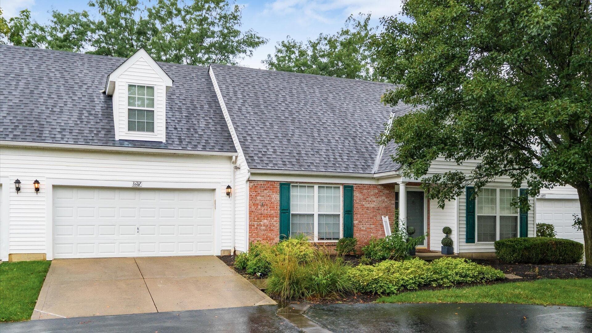8687 Lazelle Commons Drive, Lewis Center, OH 43035