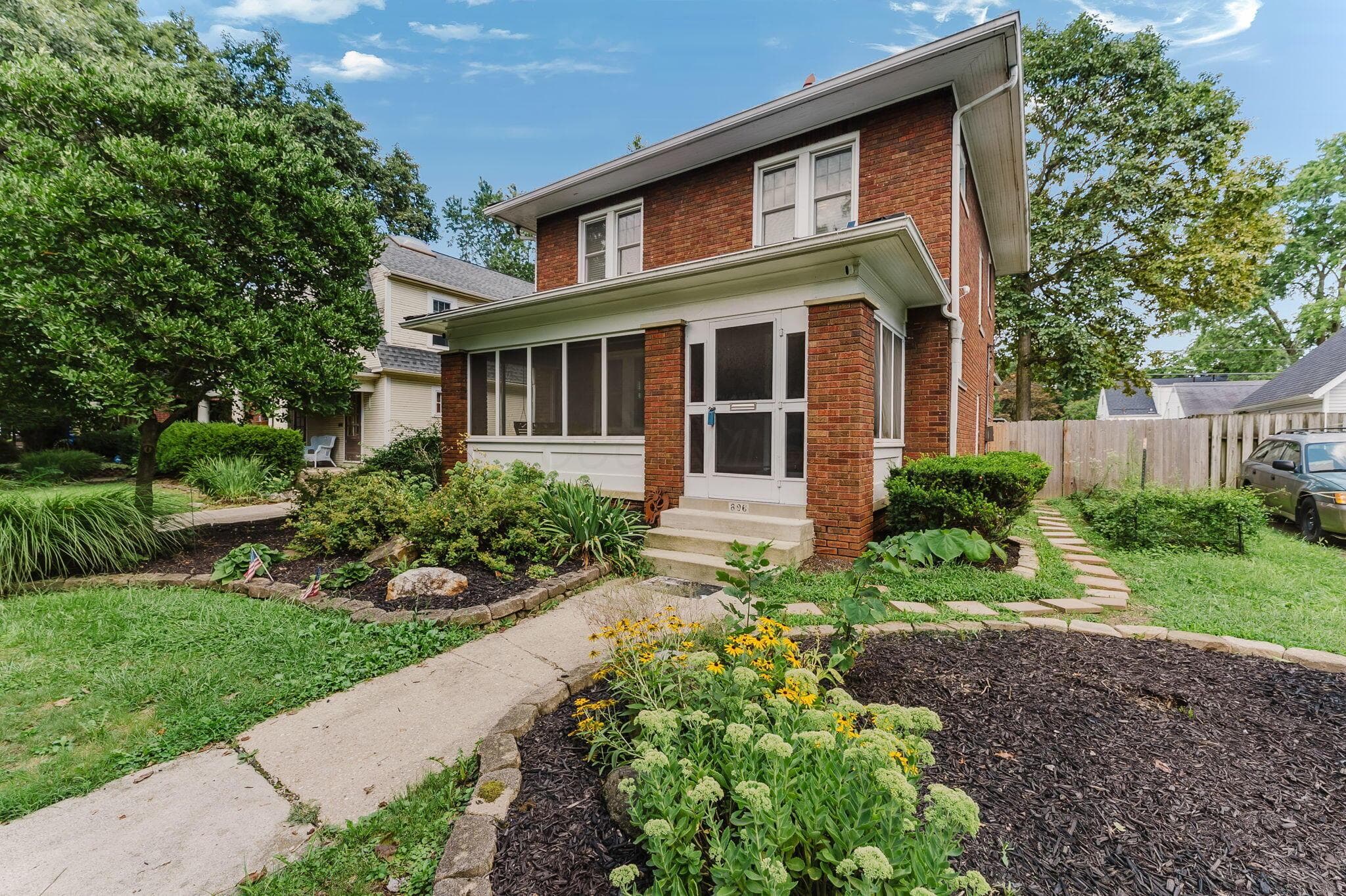 896 S Cassingham Road, Bexley, OH 43209