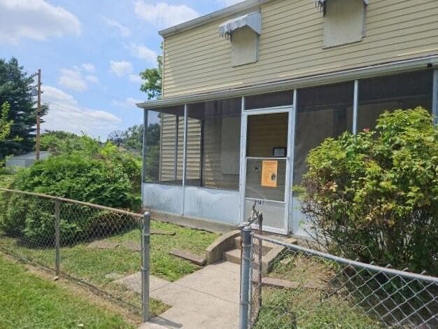 2141 Margaret Avenue, Columbus, OH 43219