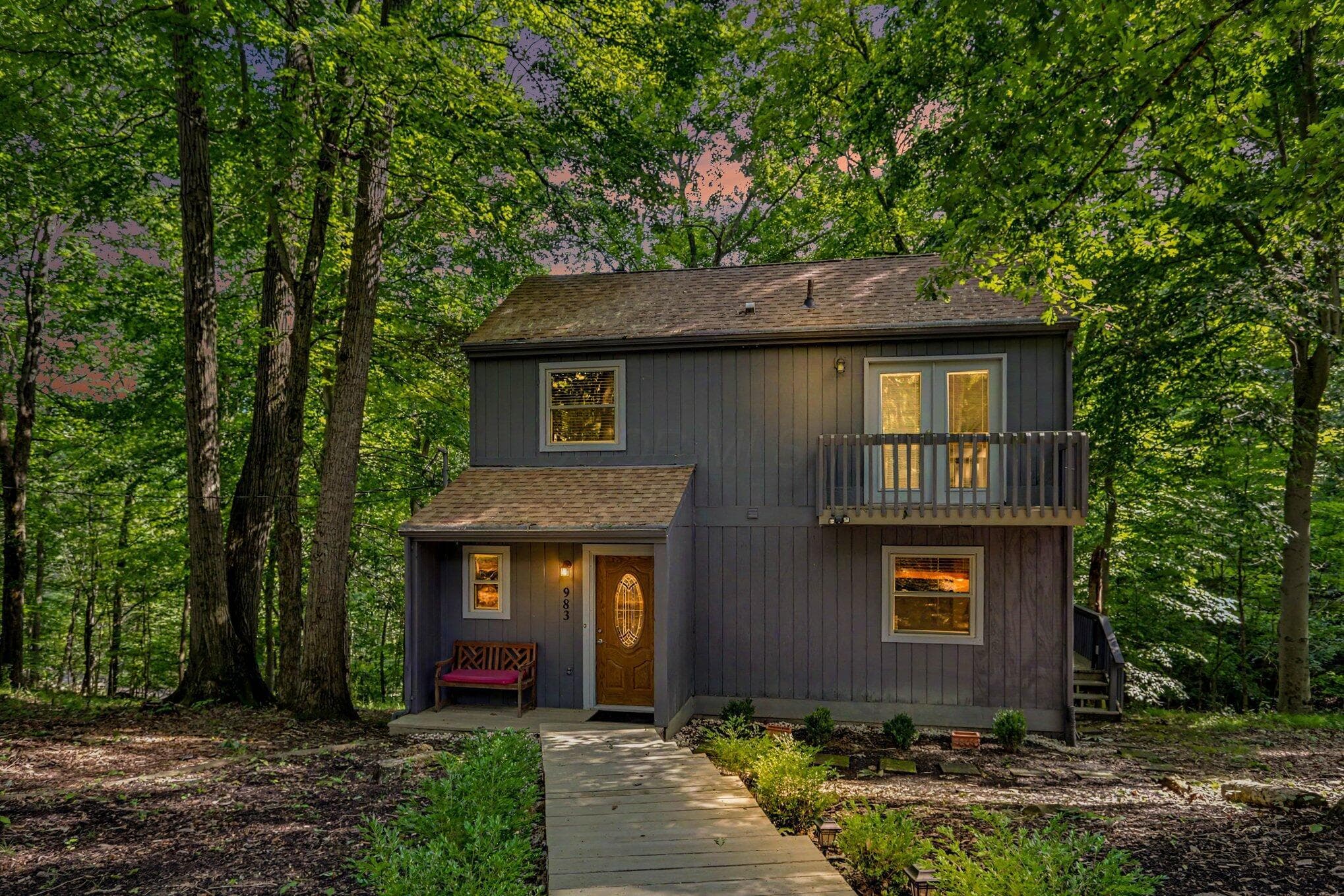 983 Sauk Court, Sugar Grove, OH 43155