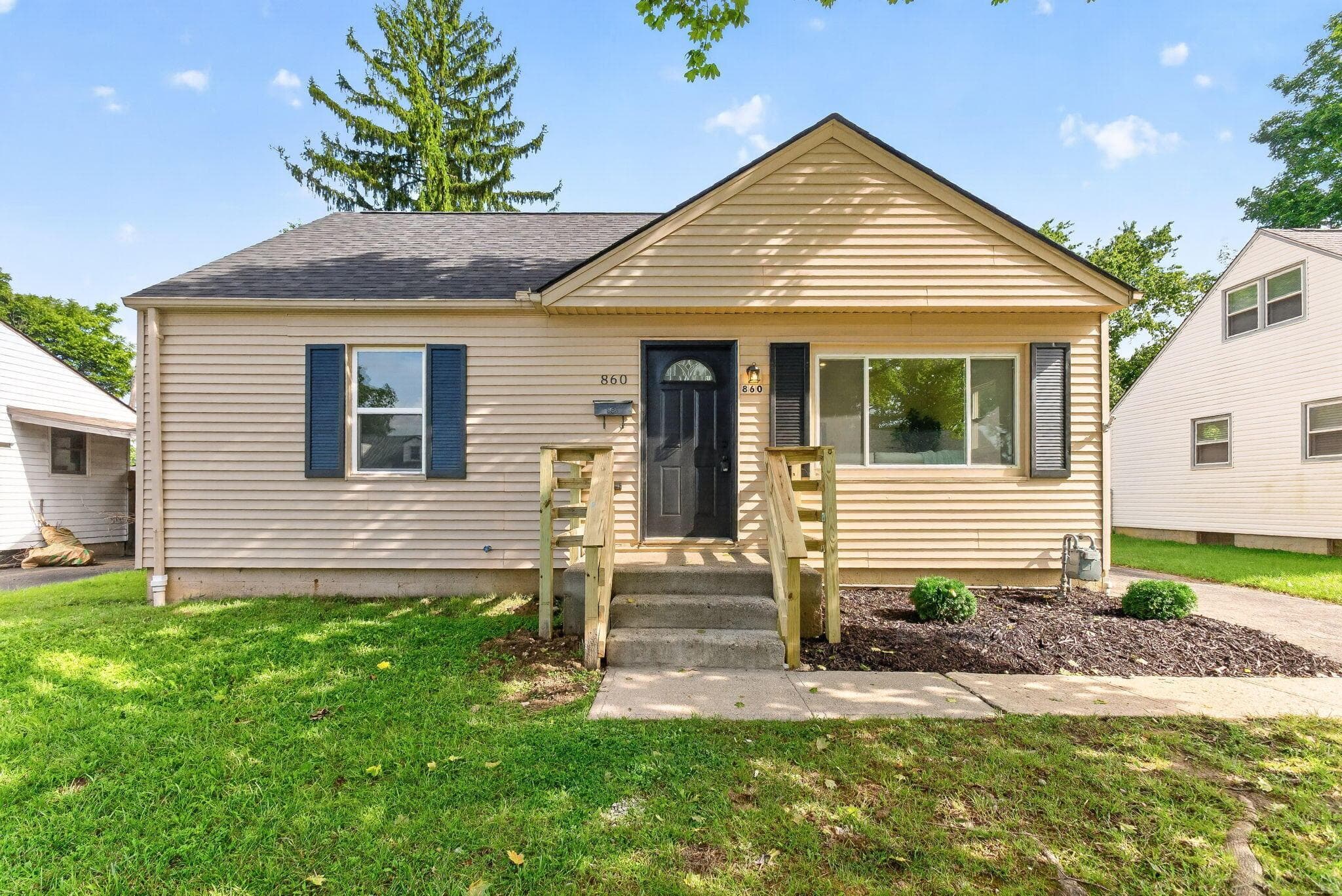 860 Minerva Avenue, Columbus, OH 43229