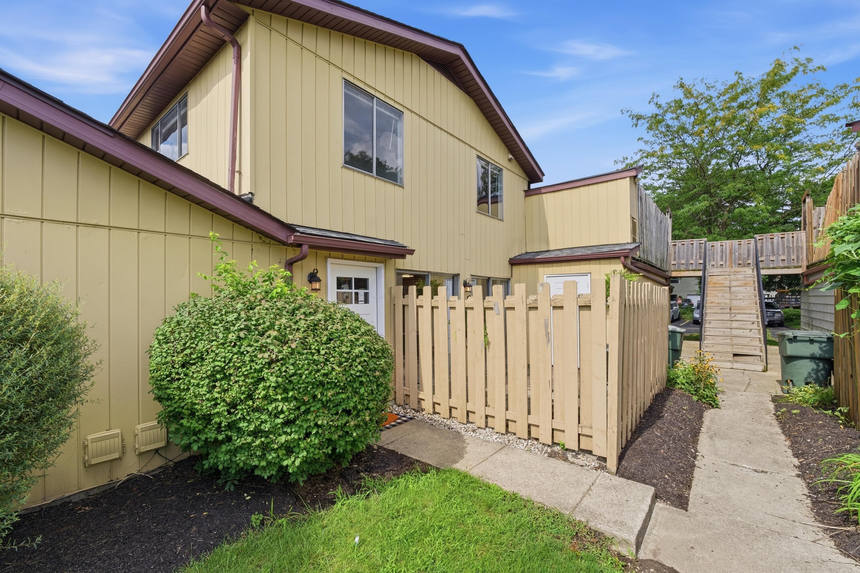 2467 Burgandy Lane #C, Columbus, OH 43232