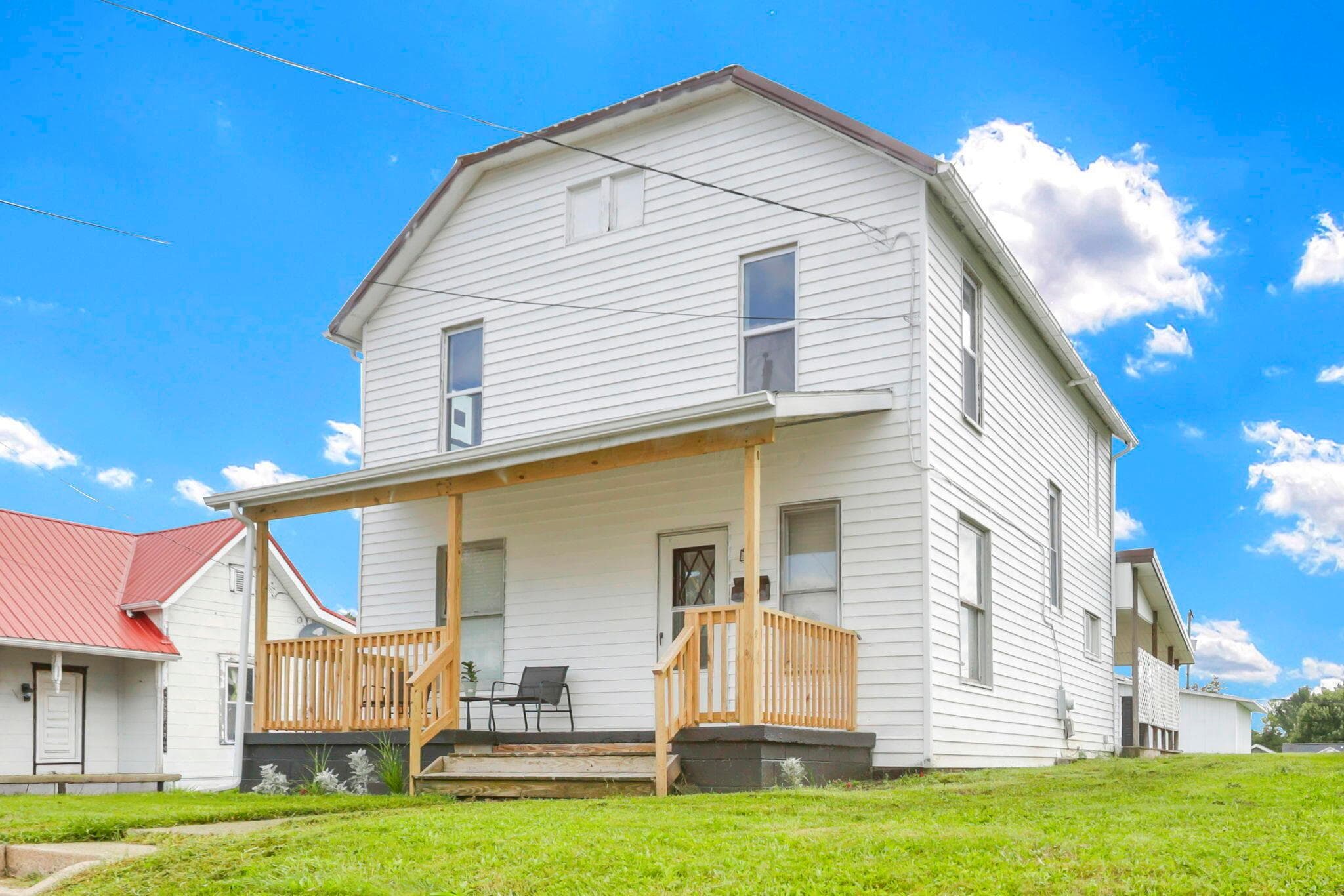 235 S Maple Heights, New Lexington, OH 43764