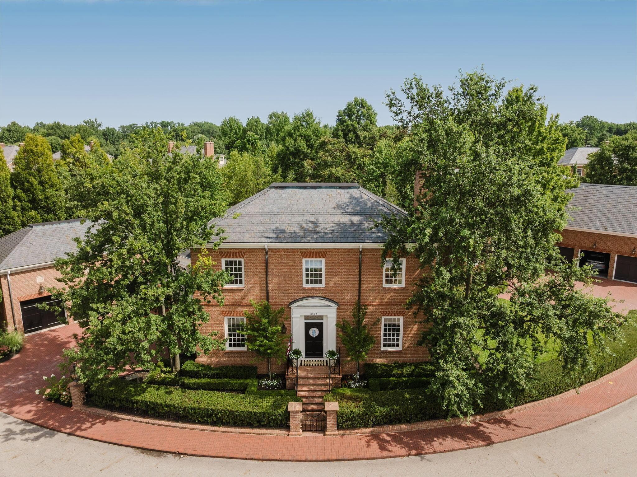 6920 Clivdon Mews, New Albany, OH 43054