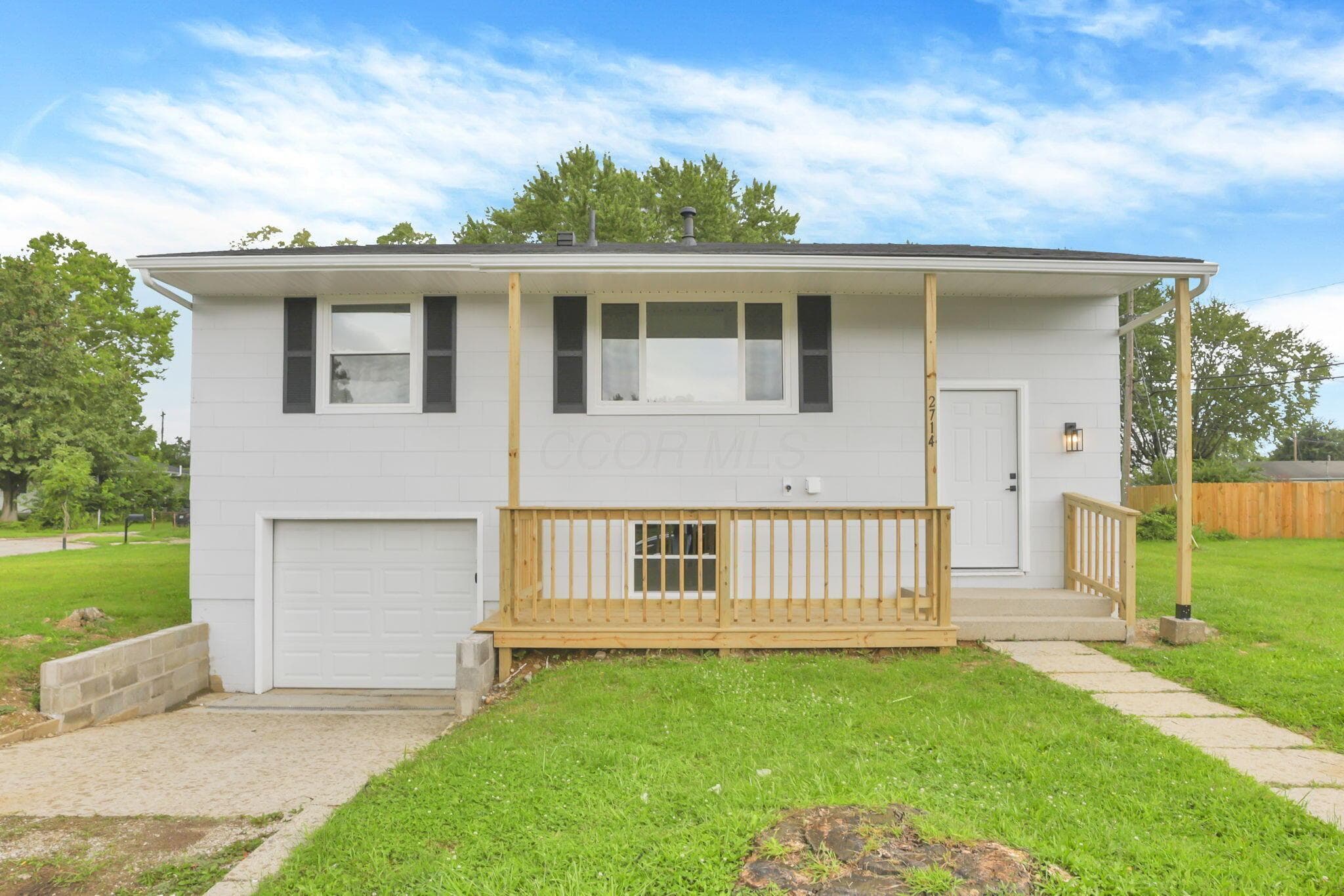 2714 Roxbury Road, Columbus, OH 43219