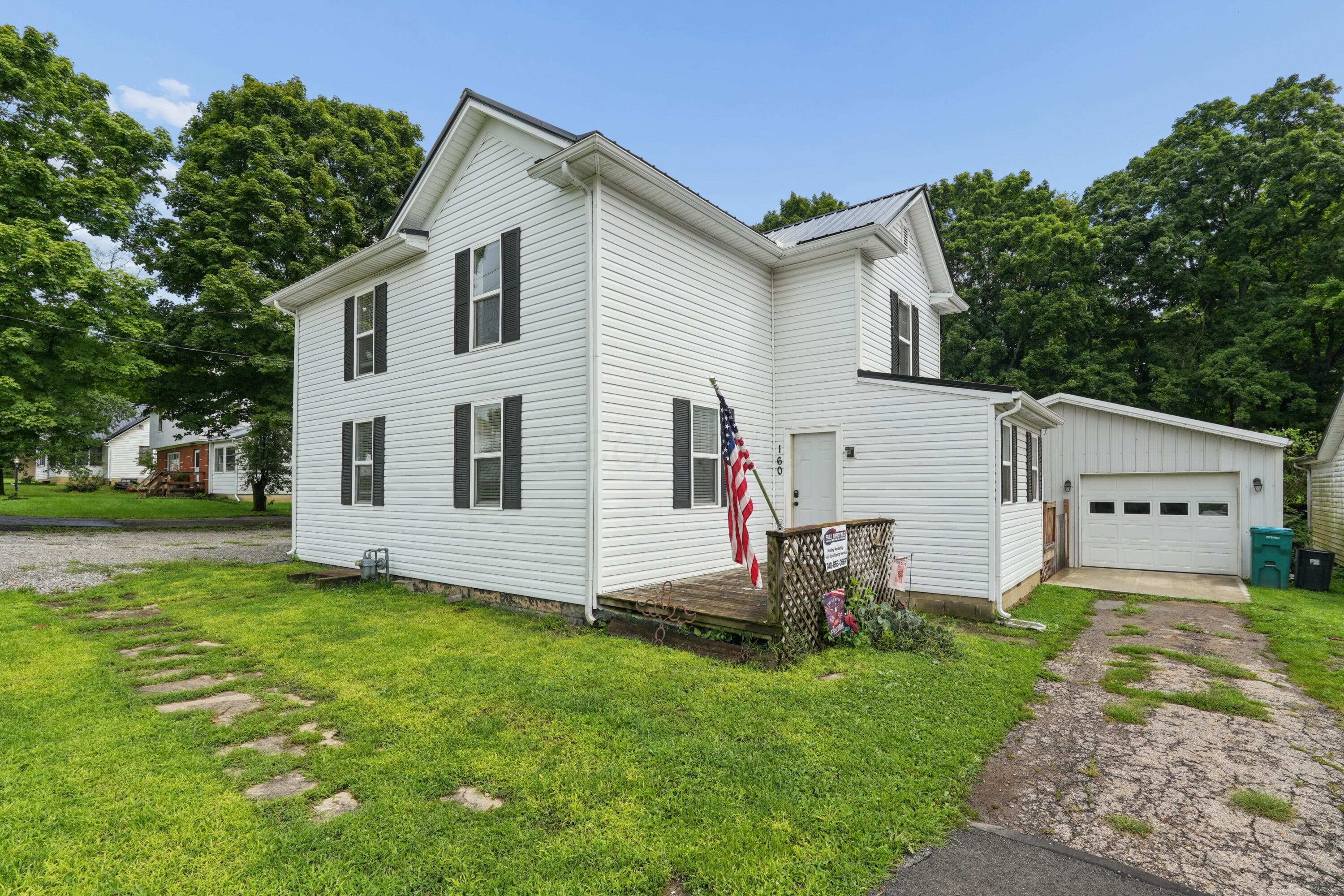 160 S Harrison Street, Tarlton, OH 43156