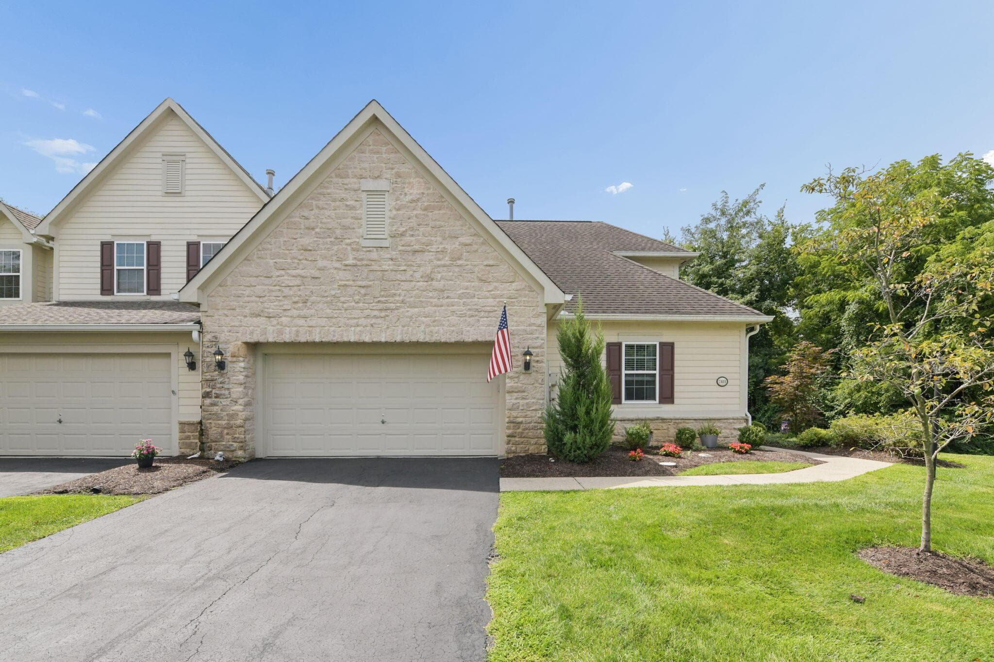 7411 Deer Valley Crossing, Powell, OH 43065