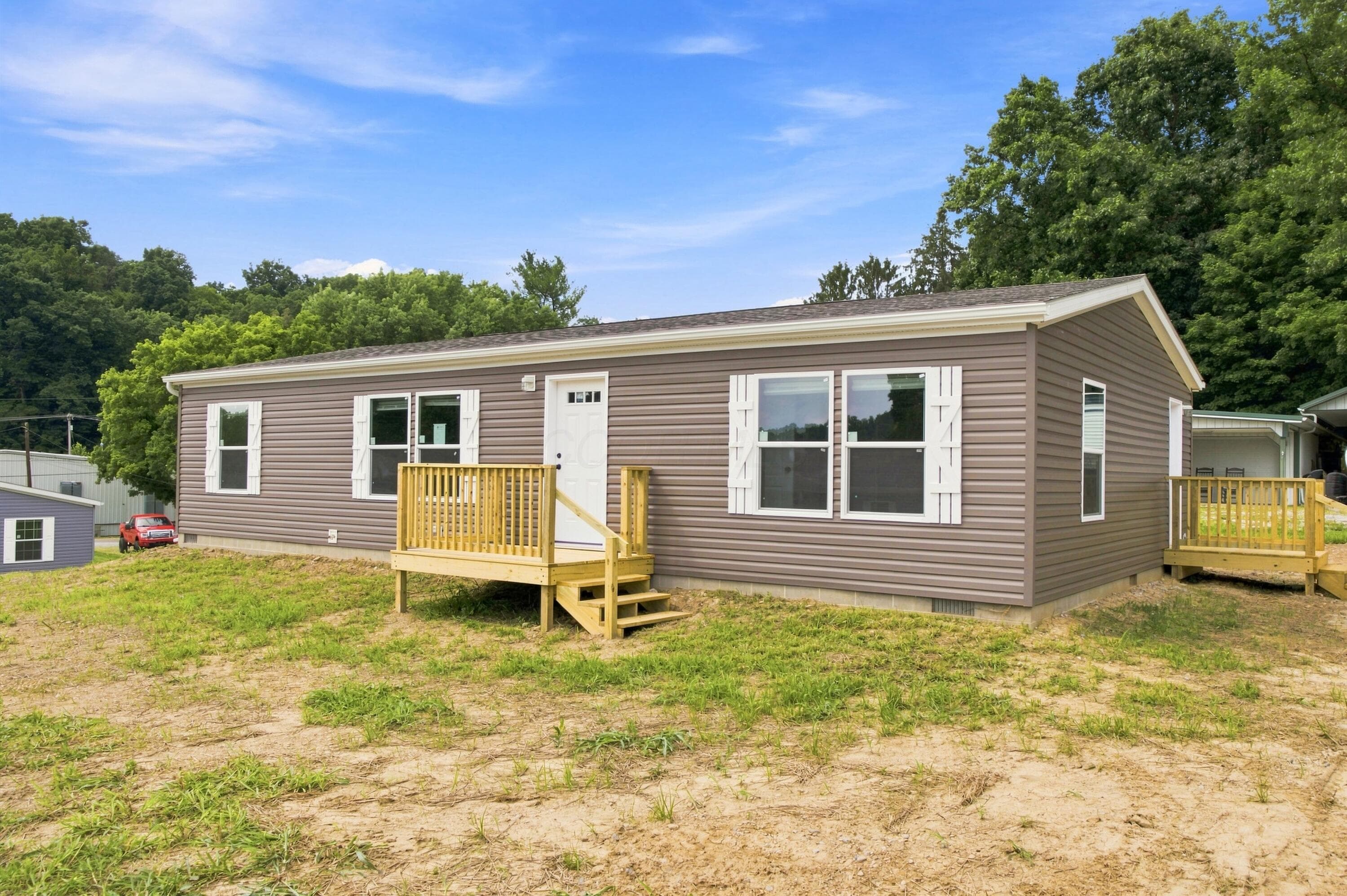 18430 Laurel Street, Laurelville, OH 43135