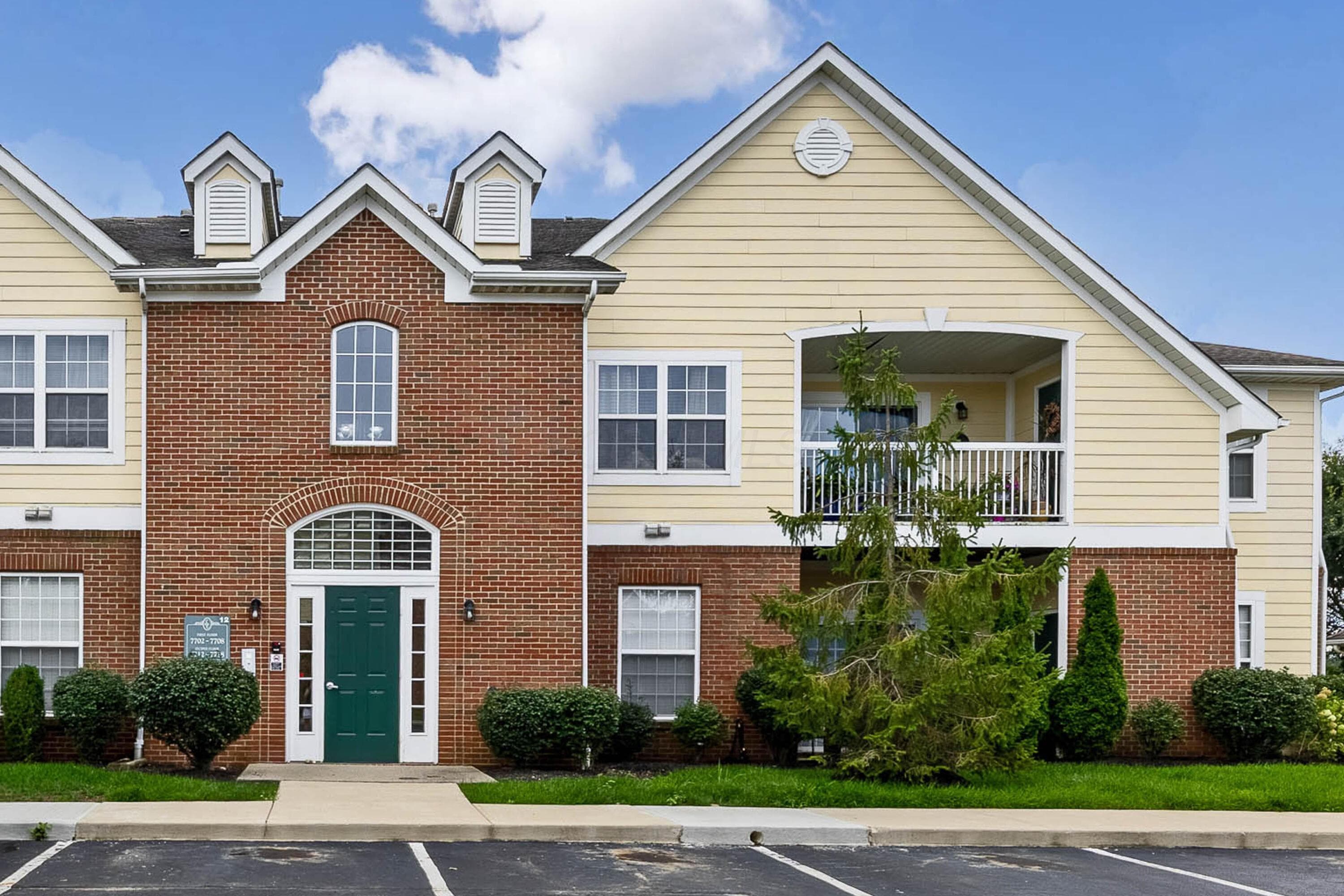 7704 S Essex Gate Drive S, Dublin, OH 43016