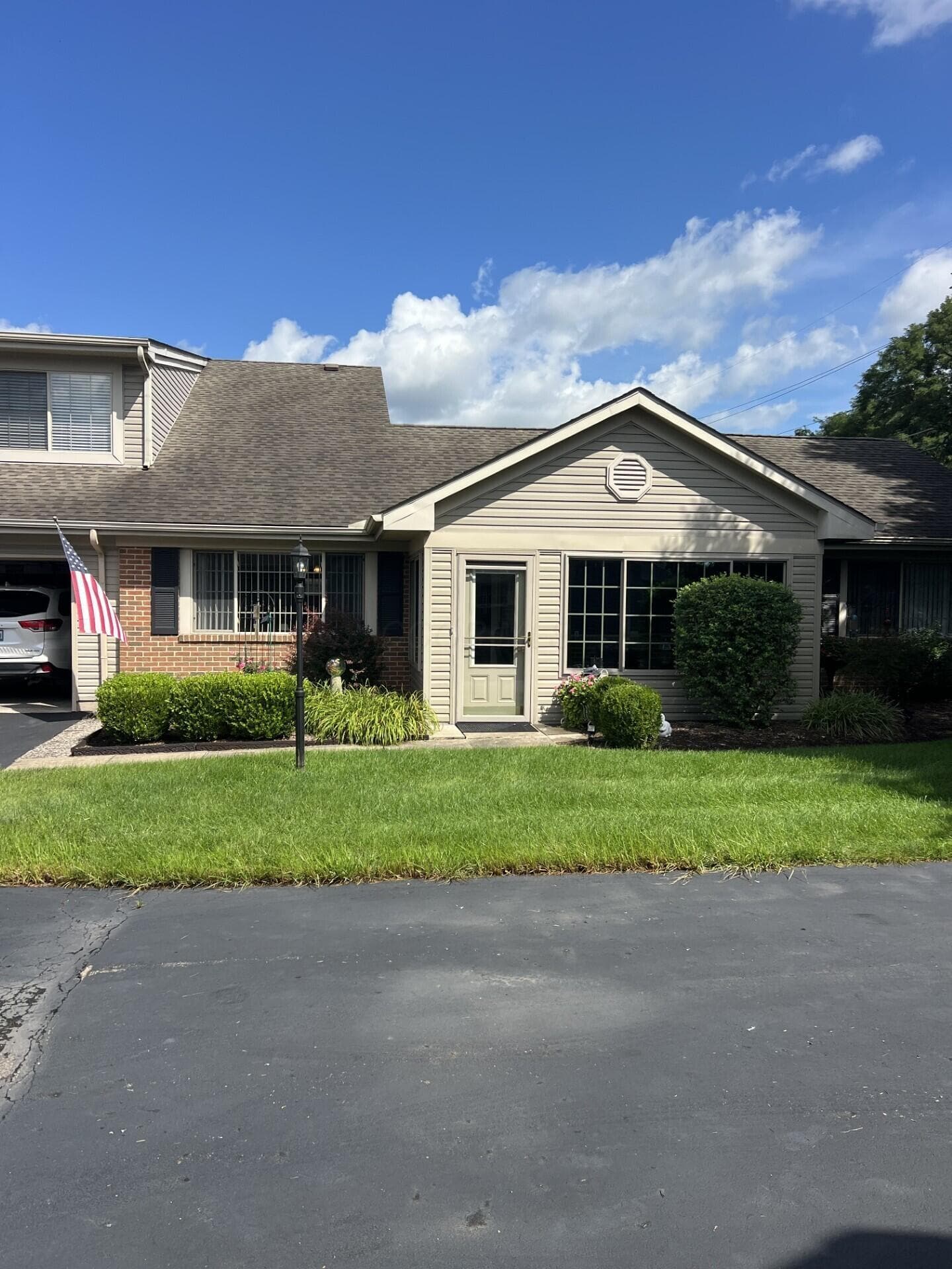 738 Windsor Lane, Heath, OH 43056
