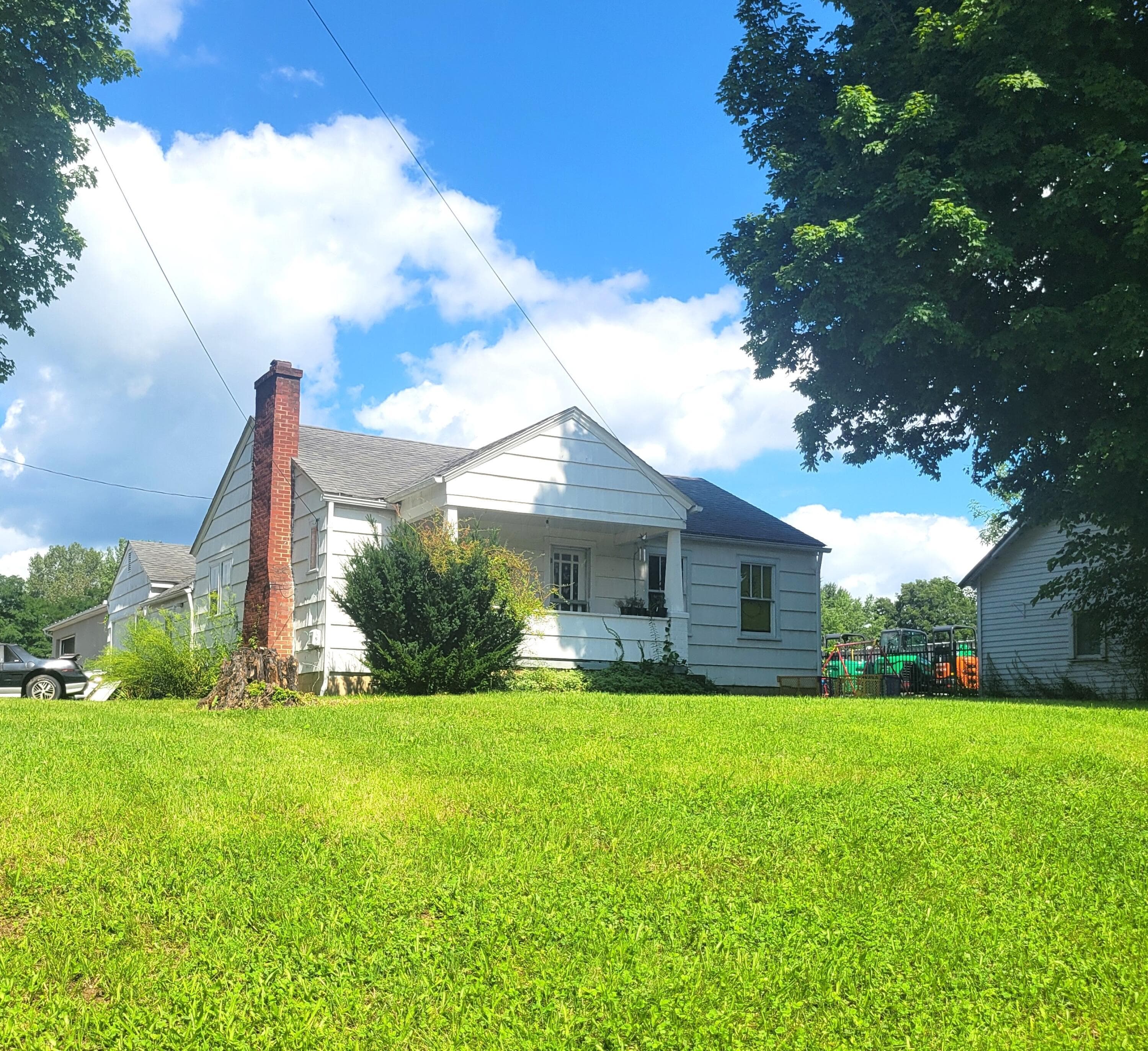 1669 Hebron Road, Heath, OH 43056