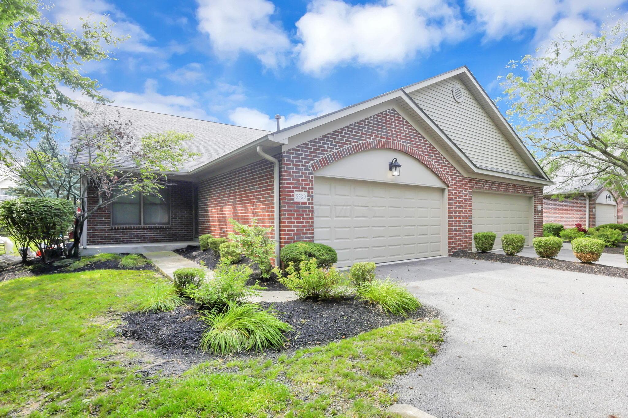5530 Brighton Hill Lane, Dublin, OH 43016