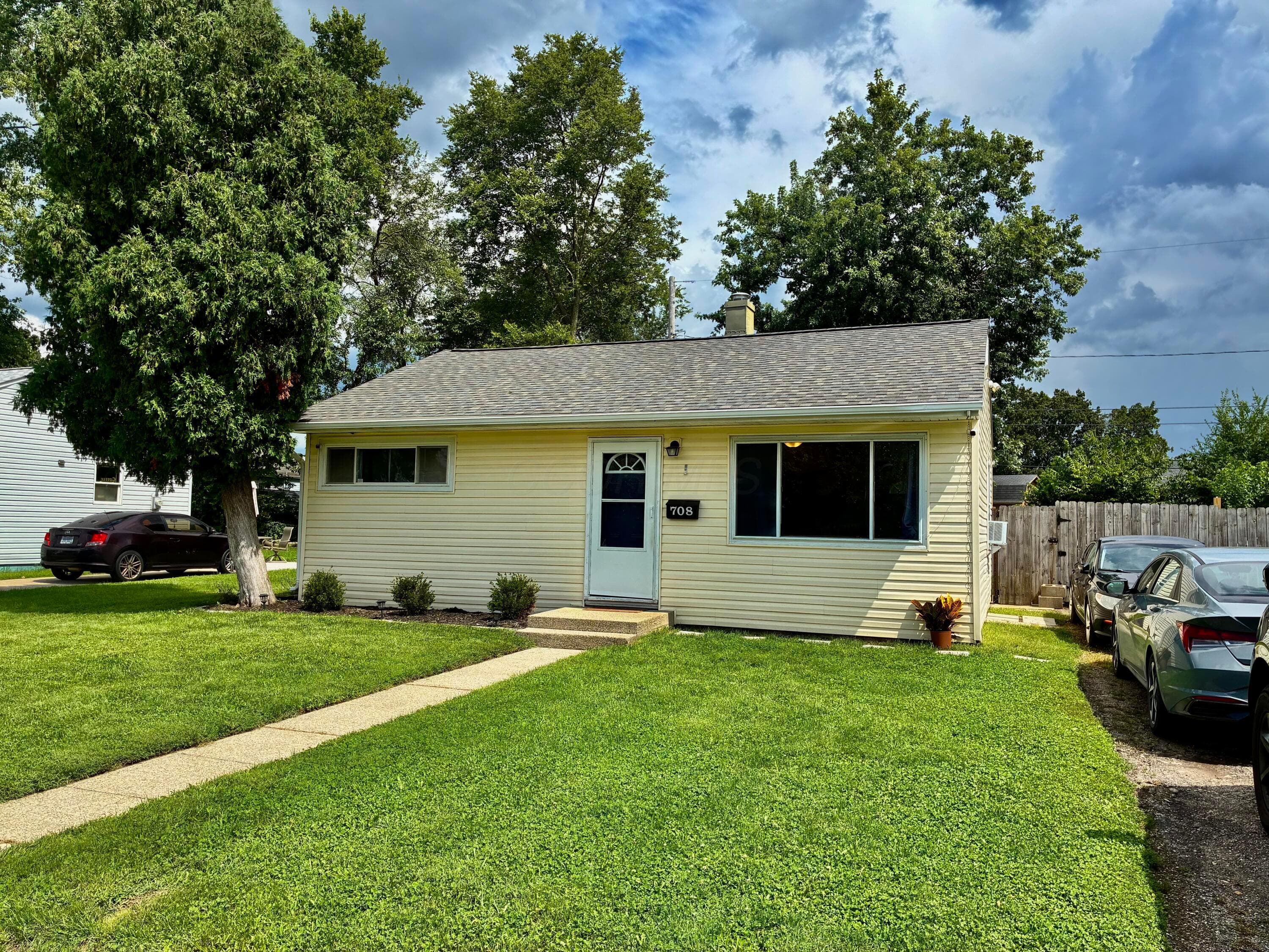 708 S Maple Avenue, Fairborn, OH 45324